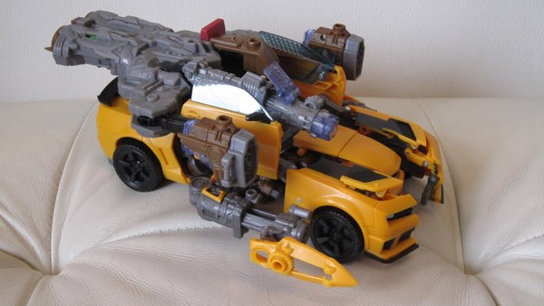 Leader Bumblebee Transformers Dark Of The Moon  (7 of 19)